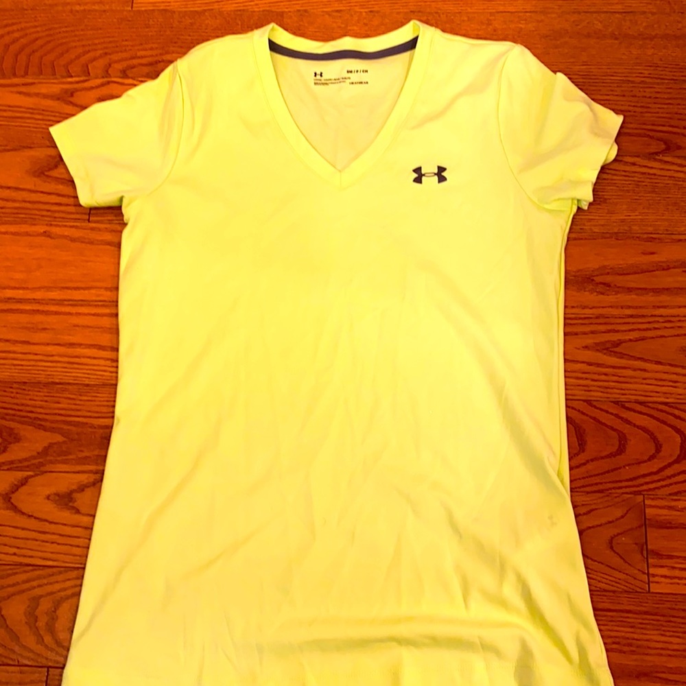 Under Armor women’s shirt size small